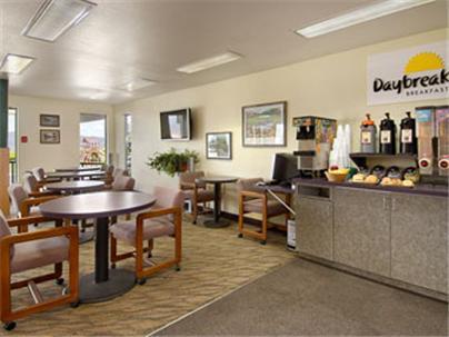 Days Inn By Wyndham Missoula Airport Wye Restaurant photo